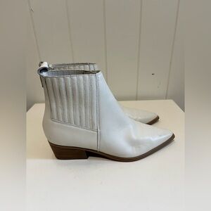 Marc Fisher Leather  Cowboy Ankle Boots Booties size 8.5 Ivory